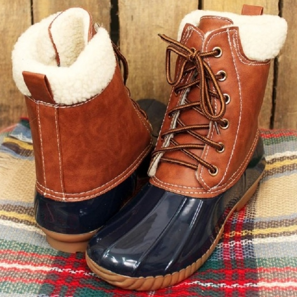 Fleece Duck Boots - Picture 2 of 3